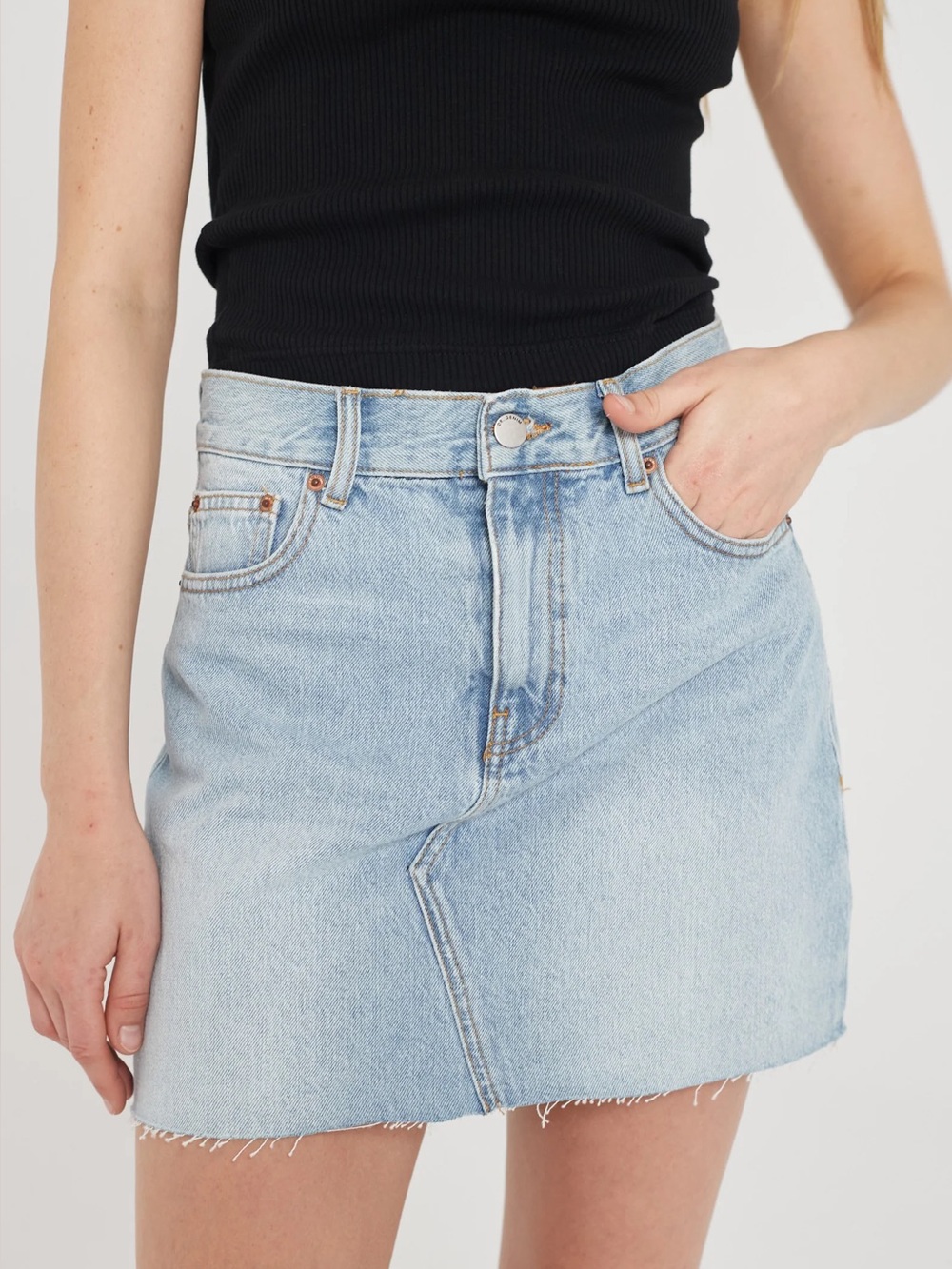Dr. Denim Echo Skirt in Bleached Denim